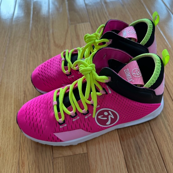 Zumba Fitness Hot Pink Air Funk Dance Sneakers - Size 6 - Picture 4 of 7